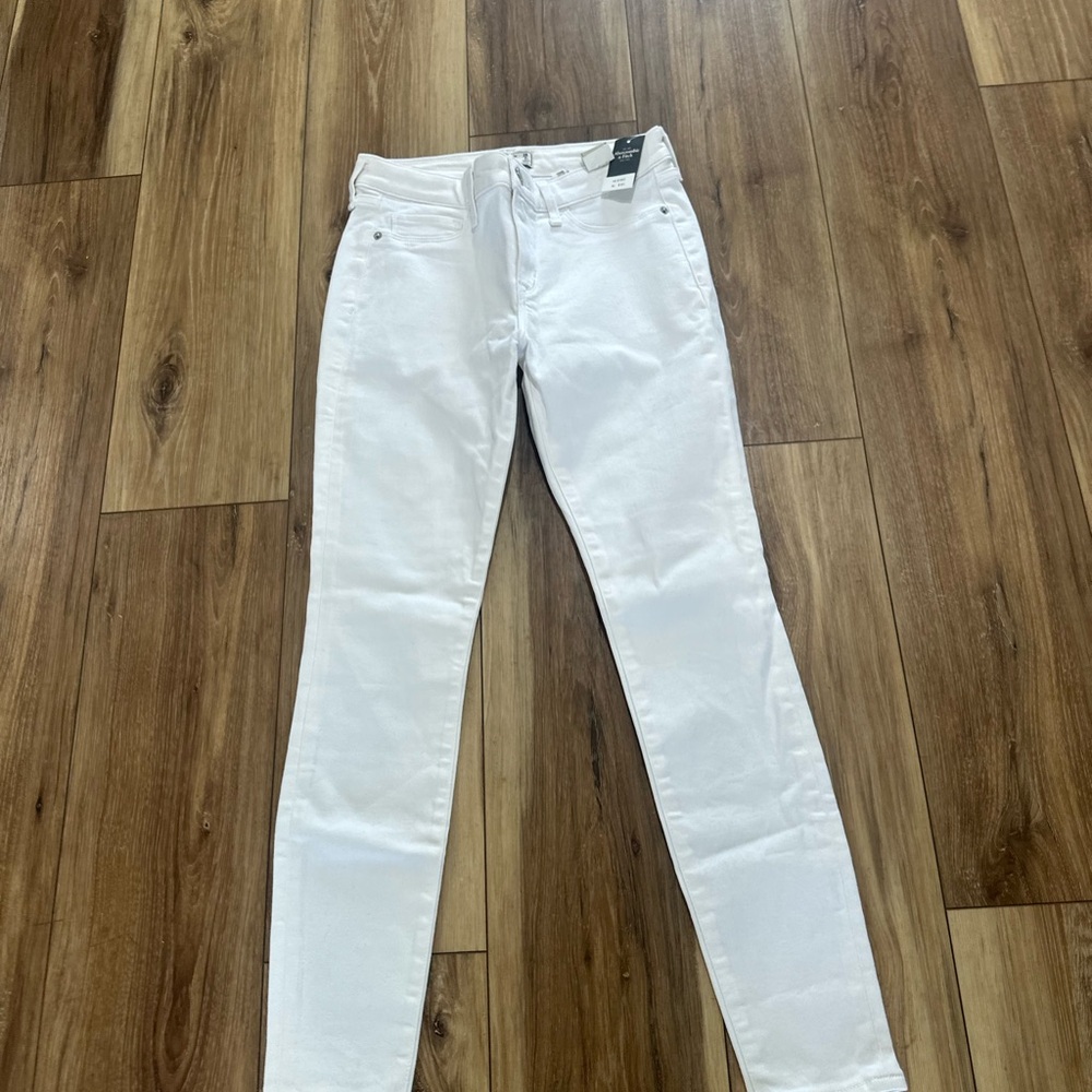 Abercrombie & Fitch women’s white Harper super skinny jeans size 26/2s NWT - Picture 2 of 4